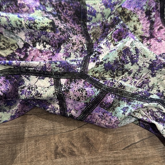 Lululemon - Fast & Free Crop II Nulux 19" - Vivid Vision Multi Black - Size 4 - Picture 10 of 12